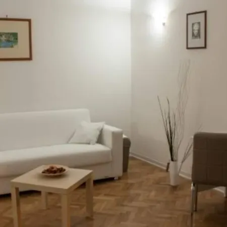 فندق Terme Neronensis يوتْسْوولْ